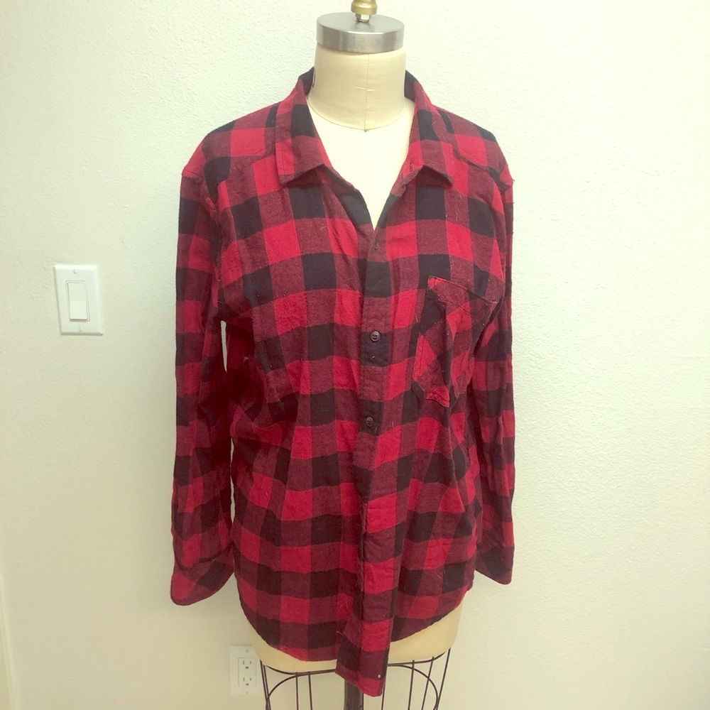 TNA Aritzia black and red plaid buttondown shirt L